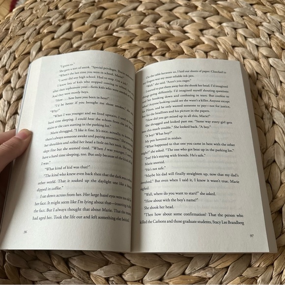 Book All These Bodies by Kendare Blake - Picture 4 of 9